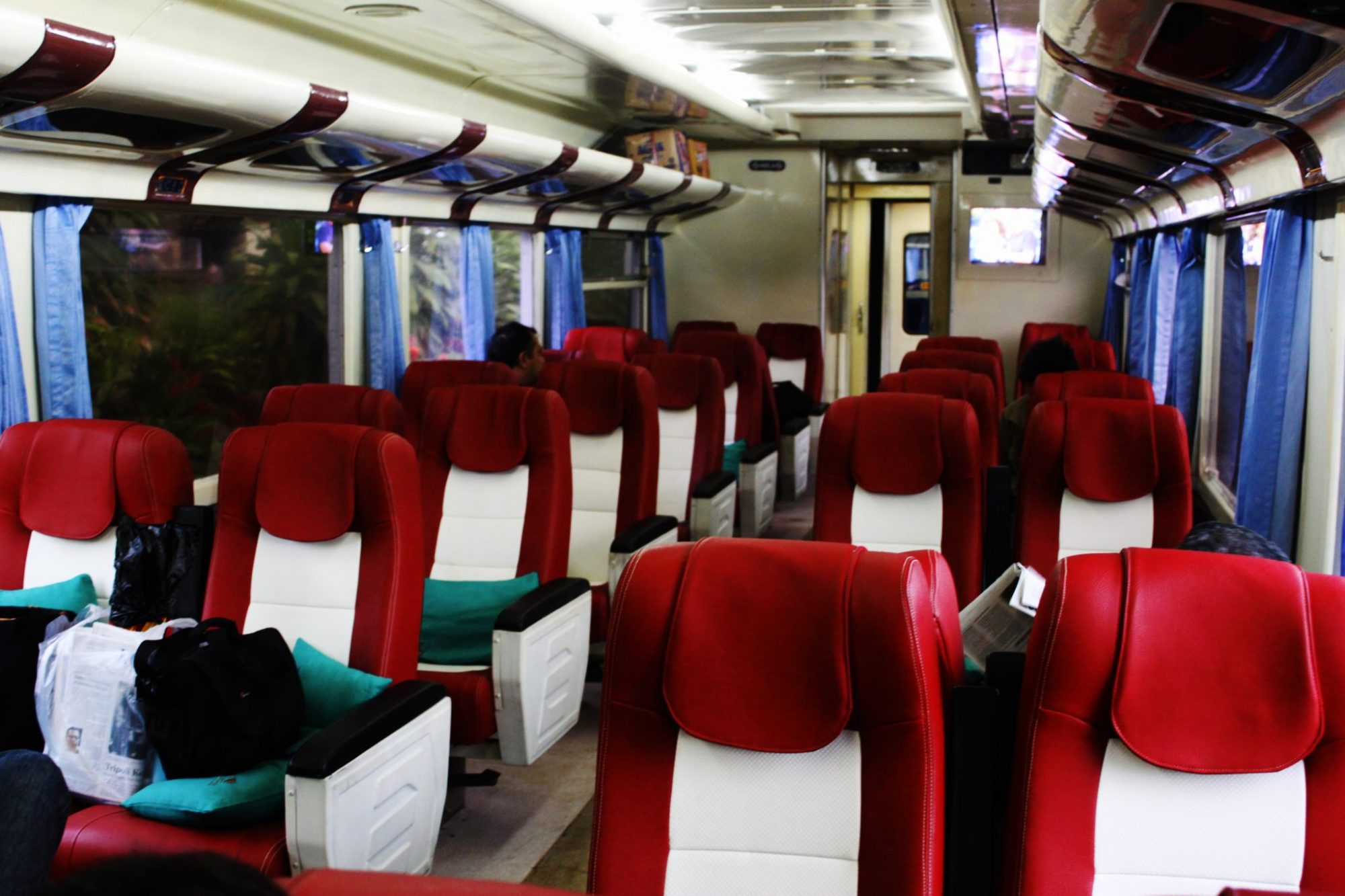 Long train journey. Поезд красно серые сидениях. Passenger Train.