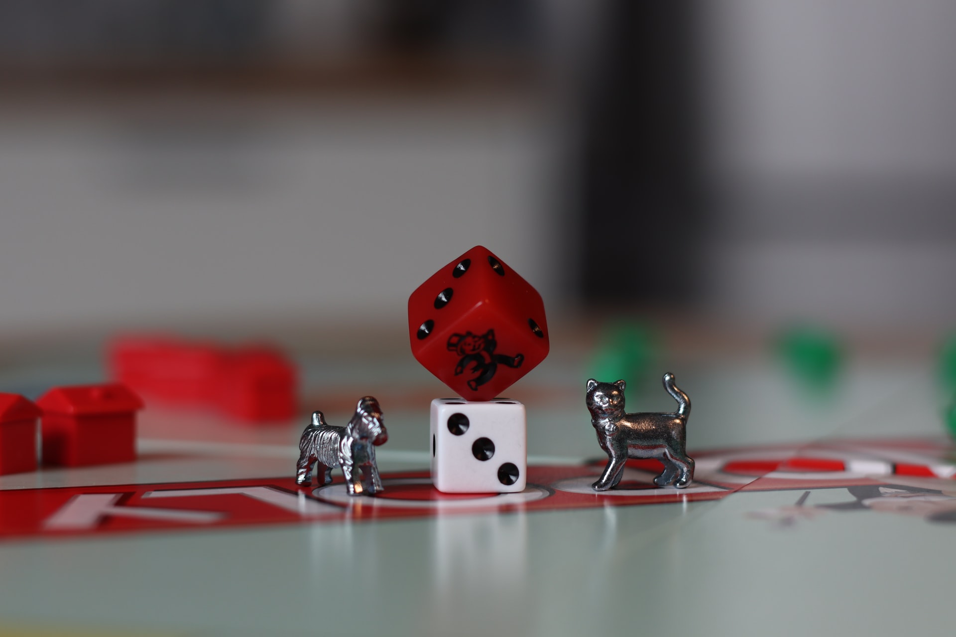 Experts Tell Us the Best 8 Player Board Games | Fupping